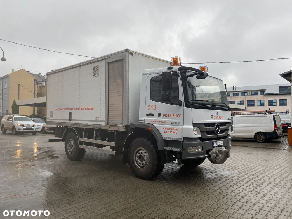 Versalift Atego 1226 Af 4X4 + Pojízdná Dílna - 3