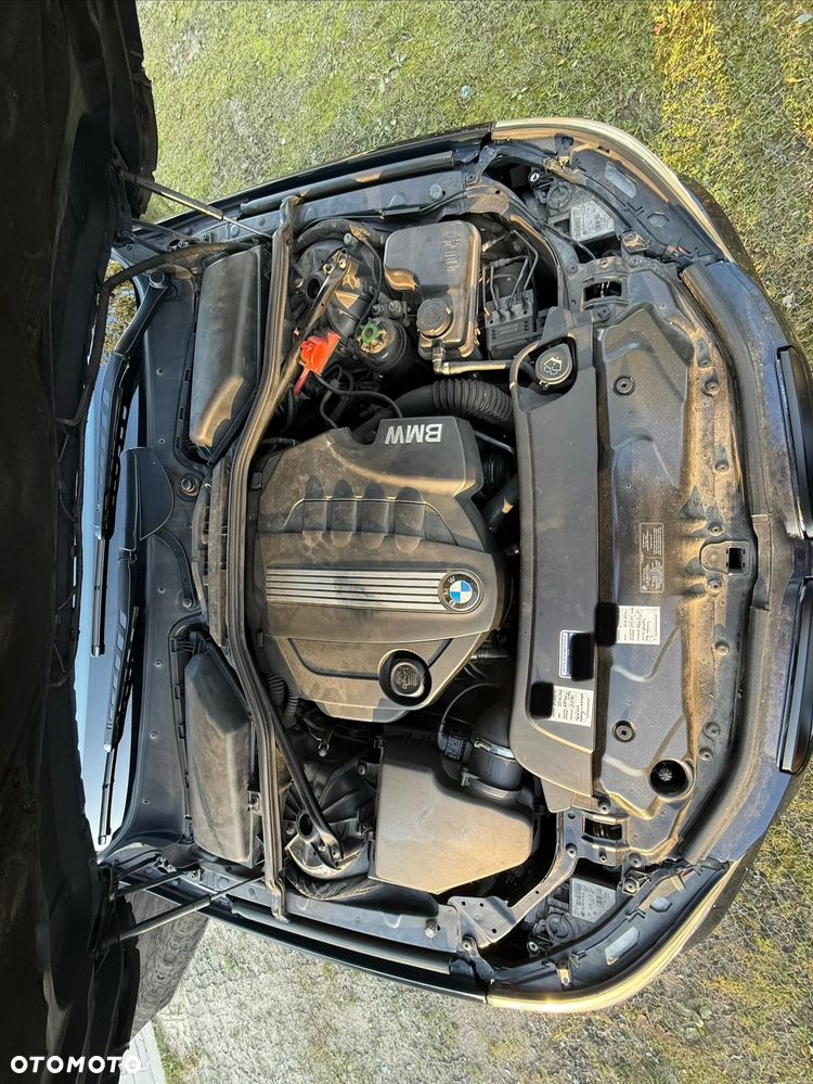 BMW Seria 5 520d - 32