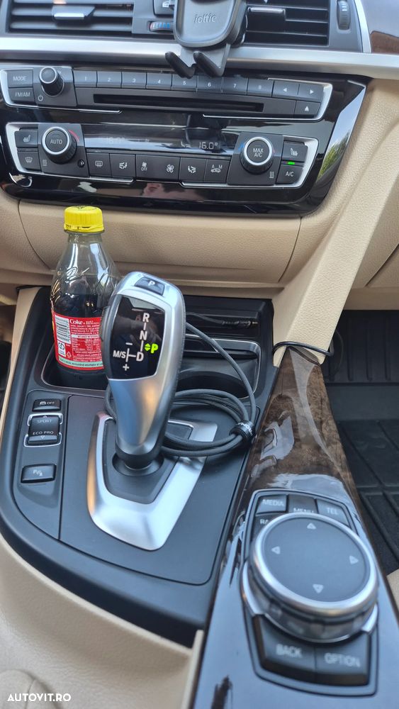 BMW Seria 3 320i xDrive AT - 12