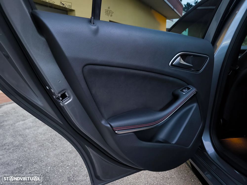Mercedes-Benz A 200 CDI 7G-DCT AMG Line - 38