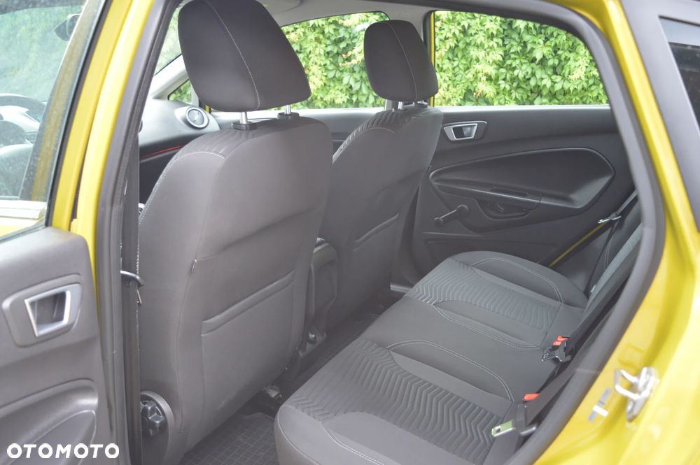Ford Fiesta 1.0 EcoBoost Titanium - 24