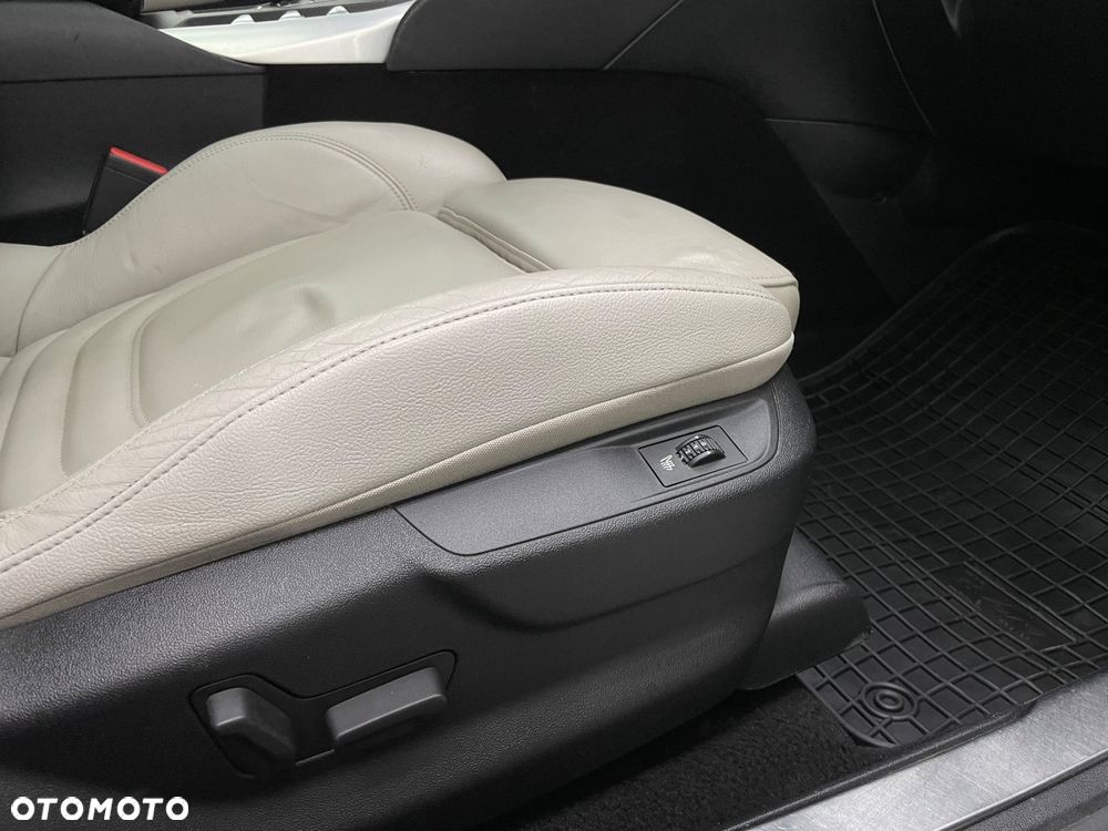 Citroën DS5 HDi 165 Business - 34