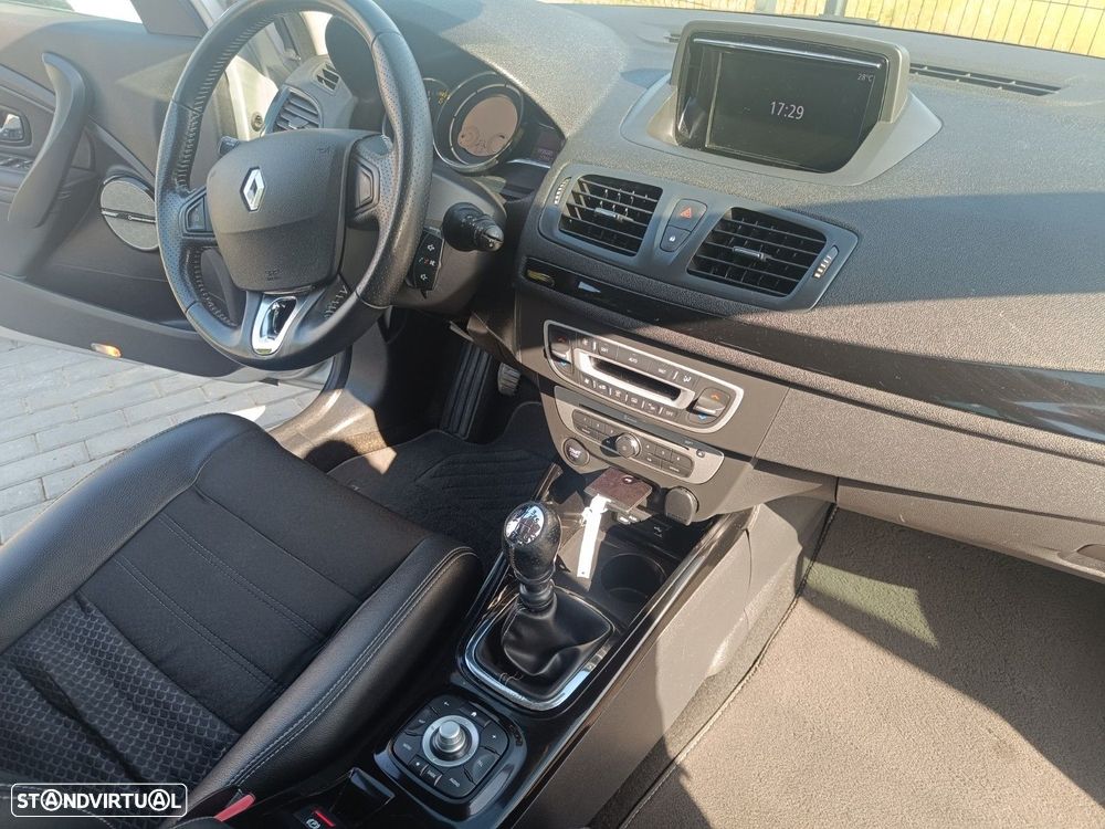 Renault Mégane 1.6 dCi Bose Edition - 16