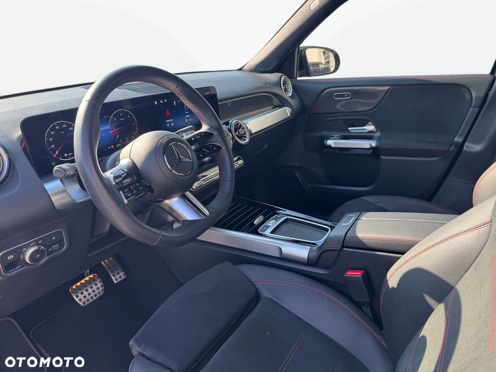 Mercedes-Benz GLB 200 d AMG Line 8G-DCT - 10