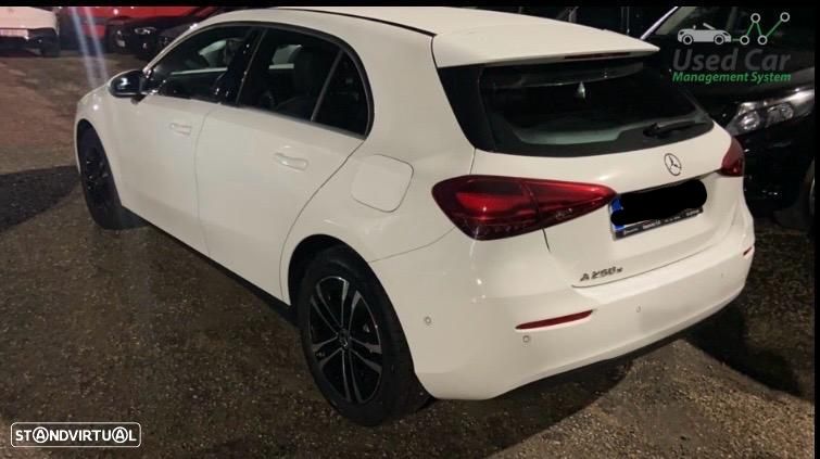 Mercedes-Benz A 250 e - 3