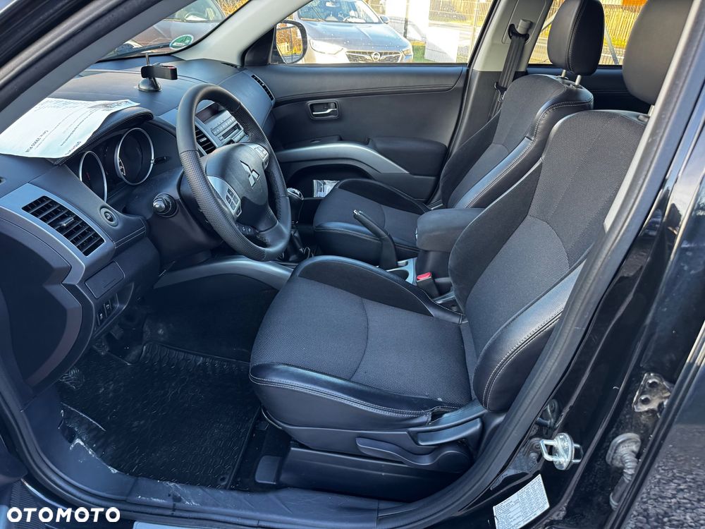 Mitsubishi Outlander 2.0 2WD Invite - 26