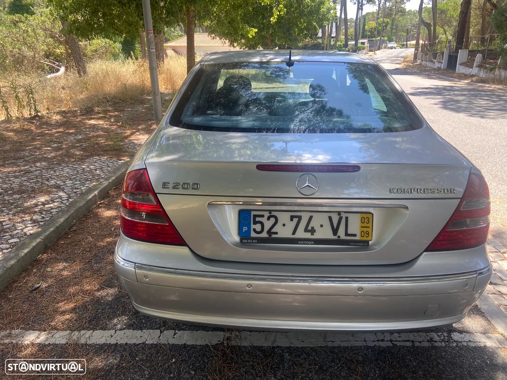 Mercedes-Benz E 200 K Avantgarde Aut. - 18