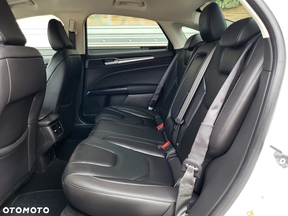 Ford Mondeo 2.0 Hybrid Titanium GPF - 25