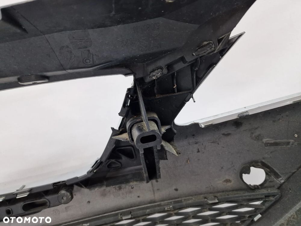 SEAT IBIZA IV 6J0 08- ZDERZAK PRZEDNI PRZÓD + KRATKA ŚRODKOWA ORAZ PŁYTA / OSŁONA POD ZDRRZAK , NR 6J0807221 , NR AUKCJI NZ1199 - 29