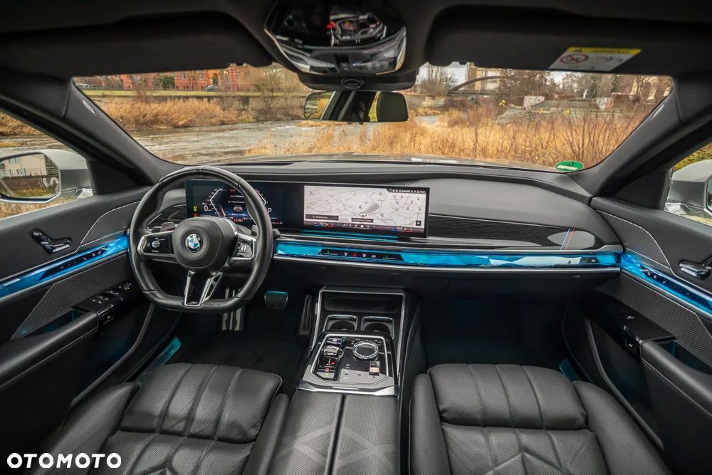 BMW Seria 7 740d xDrive sport - 36