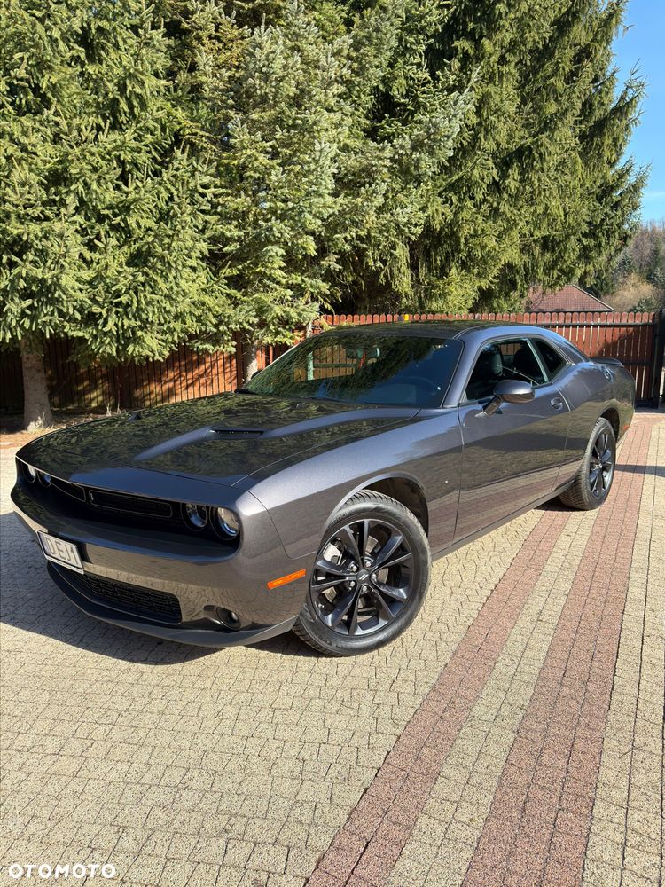 Dodge Challenger - 1