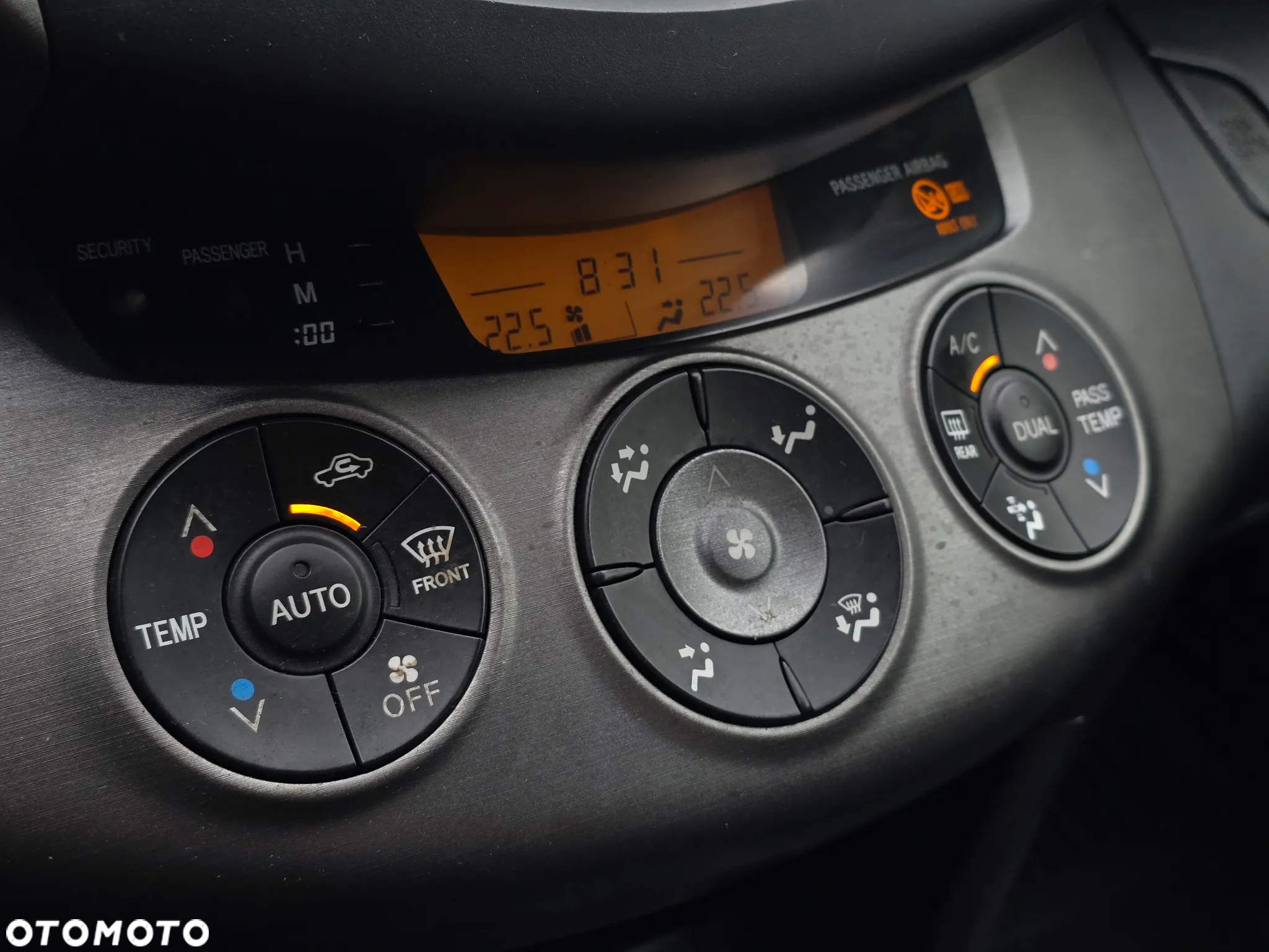 Toyota RAV4 2.2 D-4D 4x4 Comfort - 27