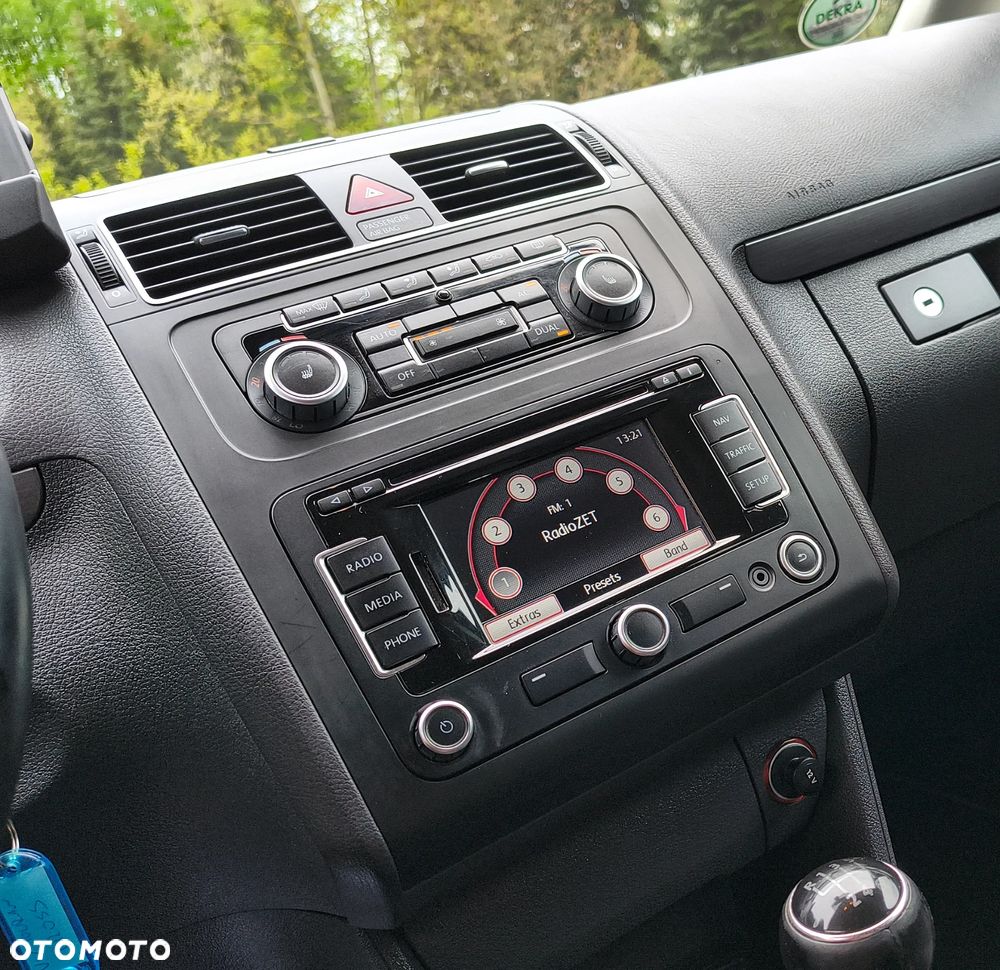 Volkswagen Touran 2.0 TDI DPF Cross - 24