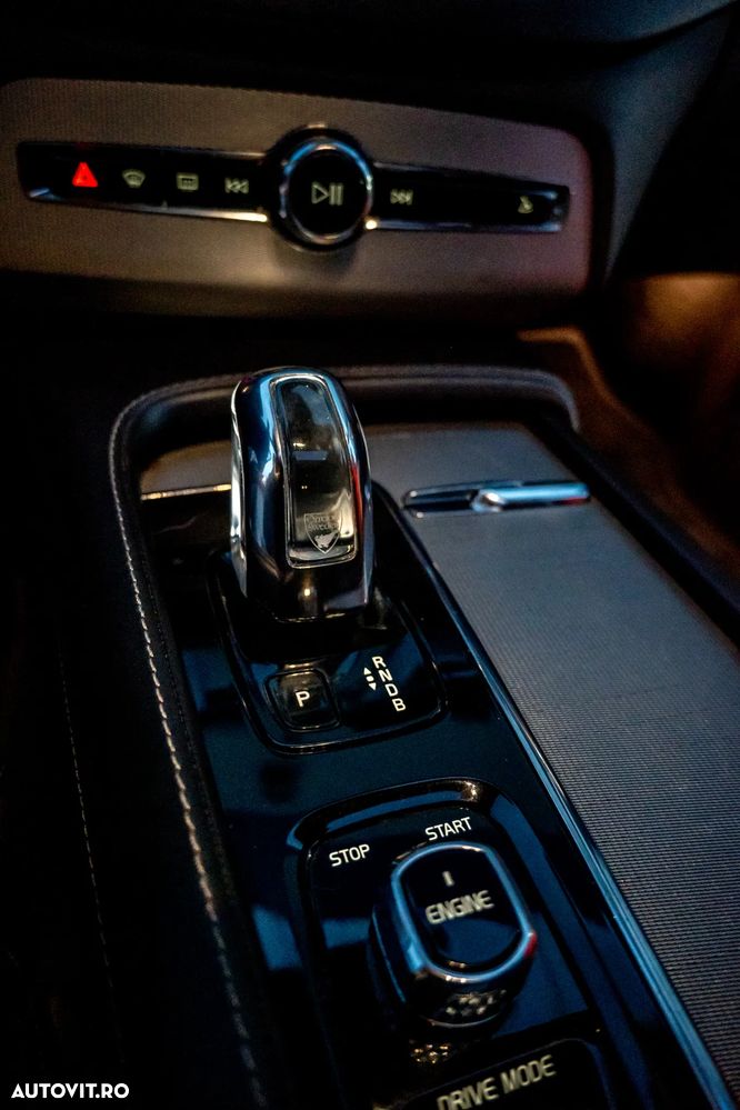 Volvo XC 90 T8 AWD Twin Engine Geartronic Inscription - 28