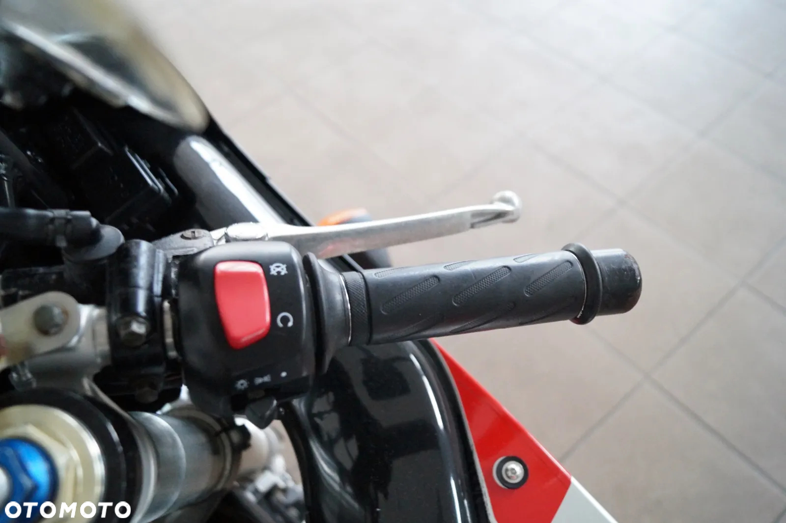 Suzuki GSX-R - 16