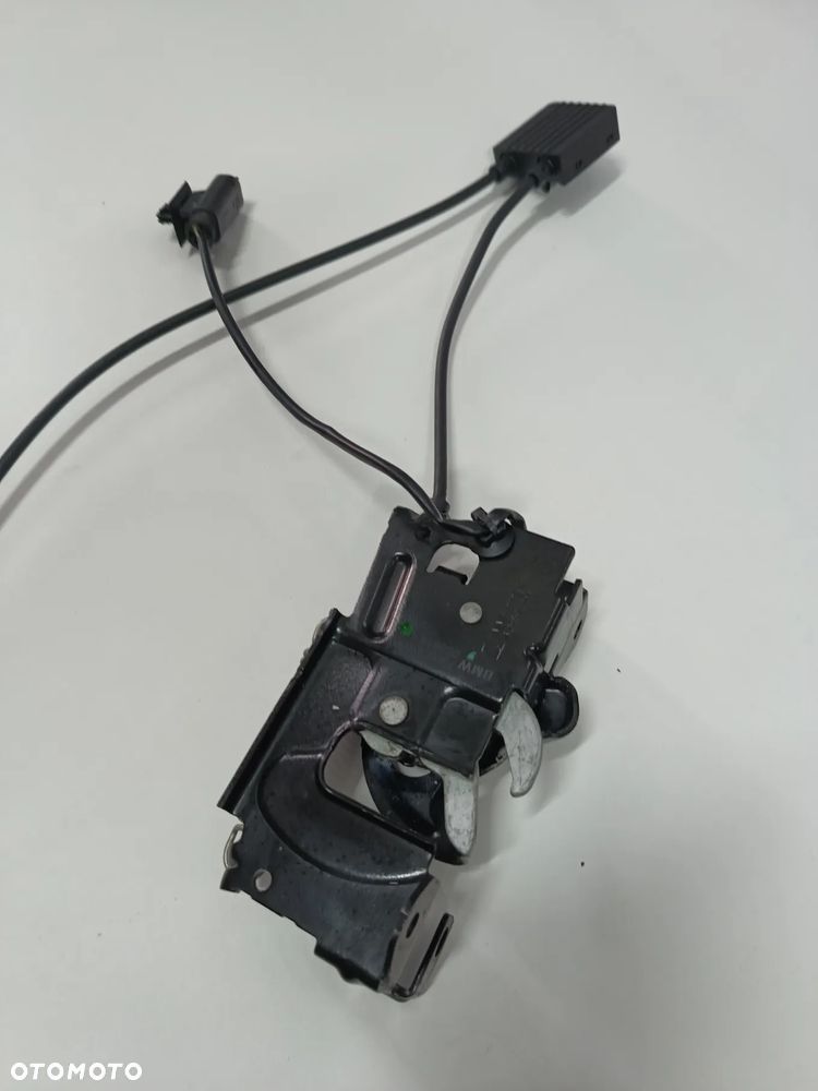 MINI F55 F56 F60 Zamek maski linka 7300569 / 7300570 - 7