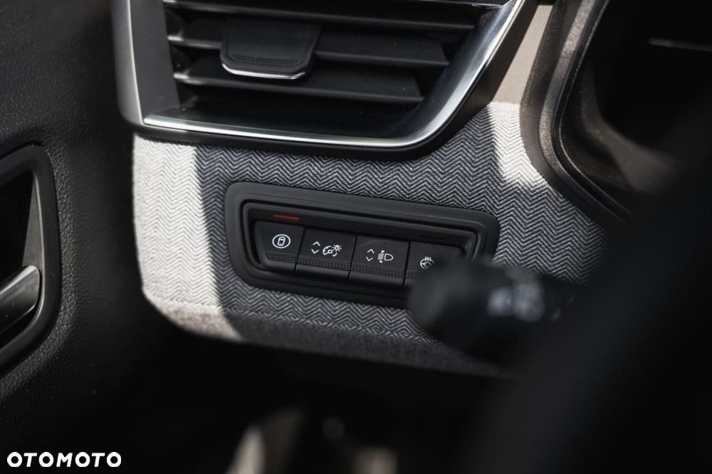 Renault Clio - 24
