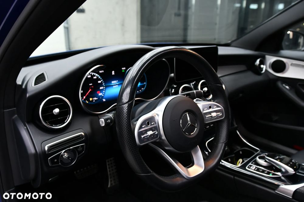 Mercedes-Benz Klasa C 300 d 4MATIC 9G-TRONIC - 17