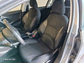 Peugeot 2008 1.2 PureTech Style - 31