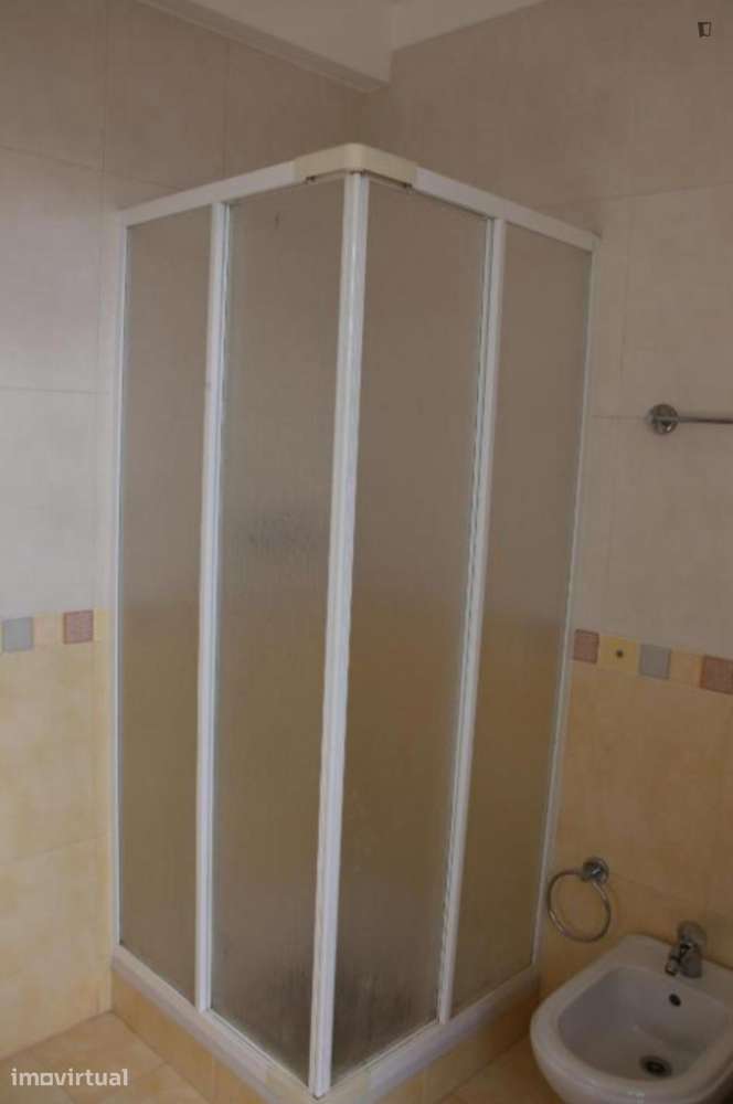Casa com 2 quartos - localizado em Covilha - Grande imagem: 2/42