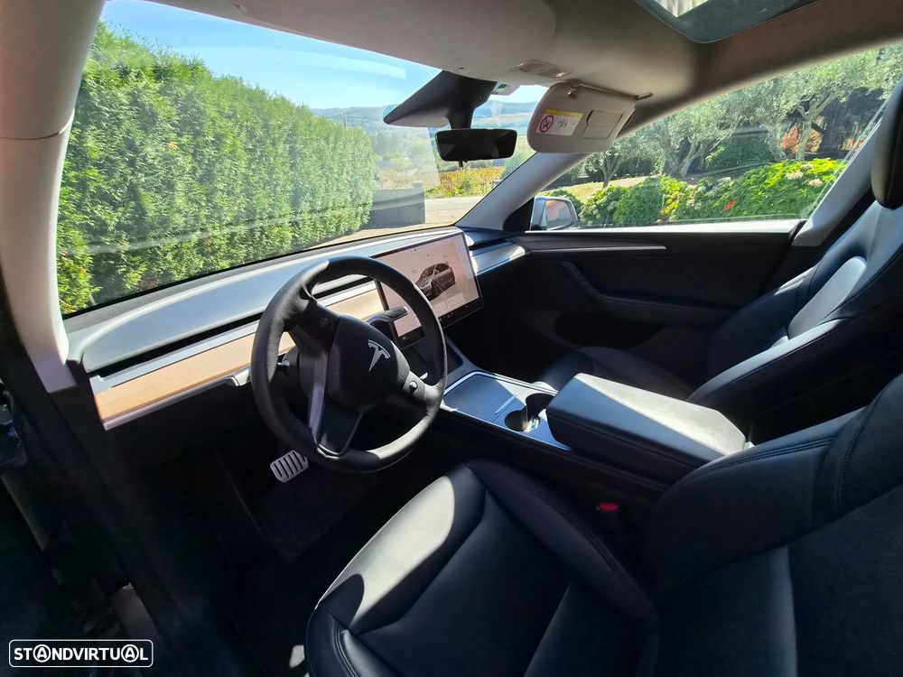Tesla Model Y Performance Tração Integral - 16