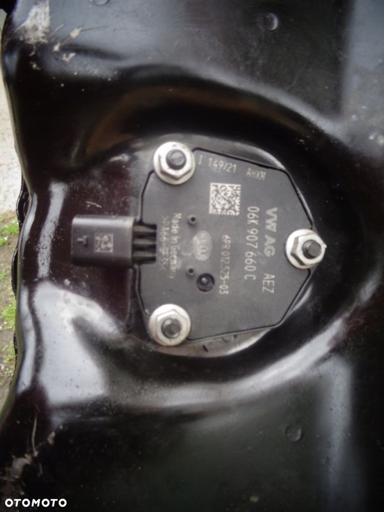 Miska olejowa Golf R 8 S3 8Y 2.0 TSI - 3