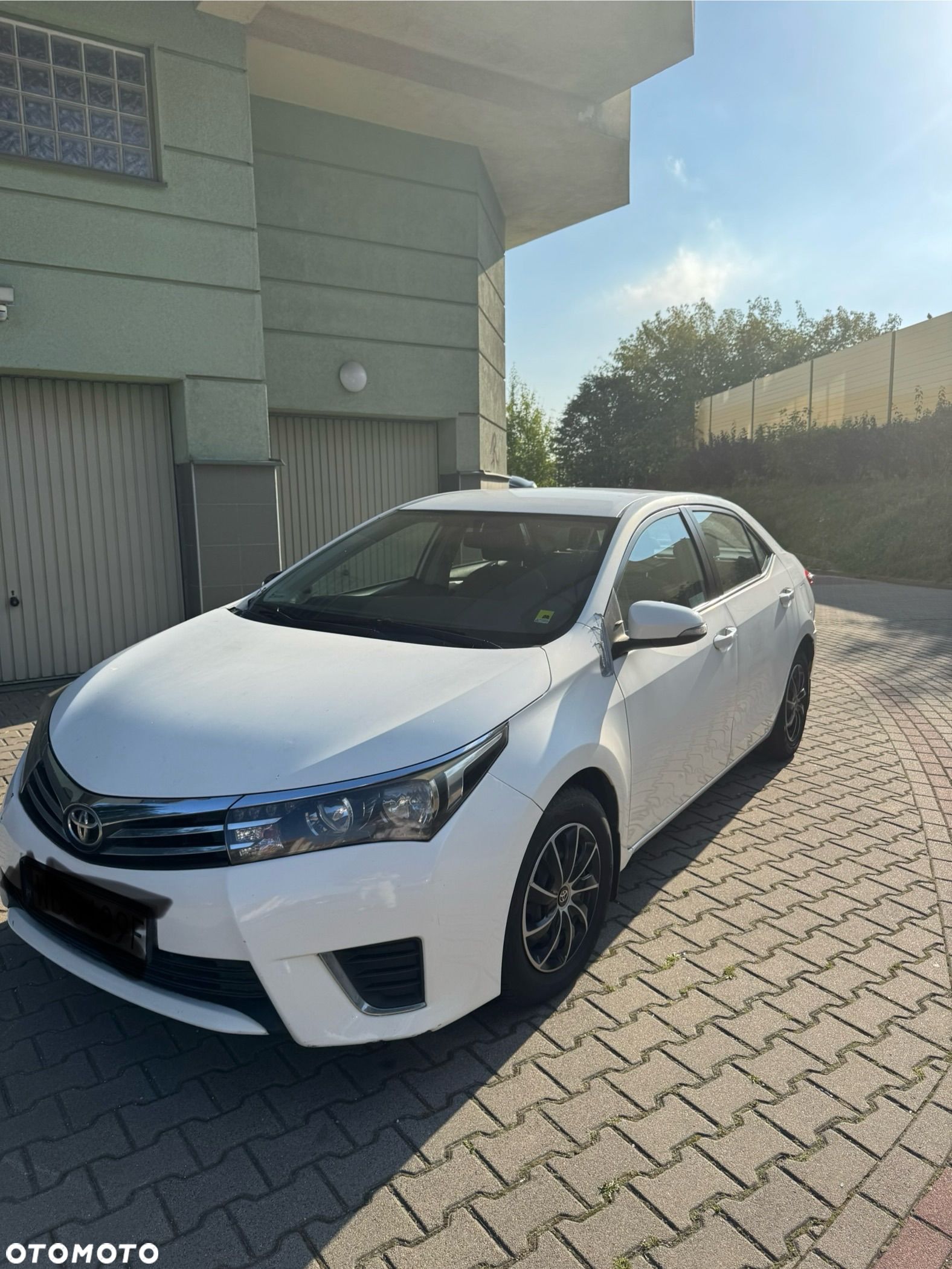 Toyota Corolla - 1