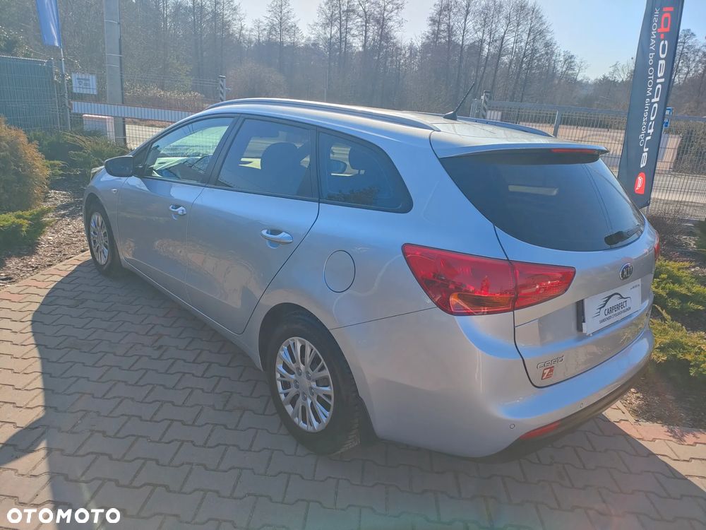 Kia Ceed - 15