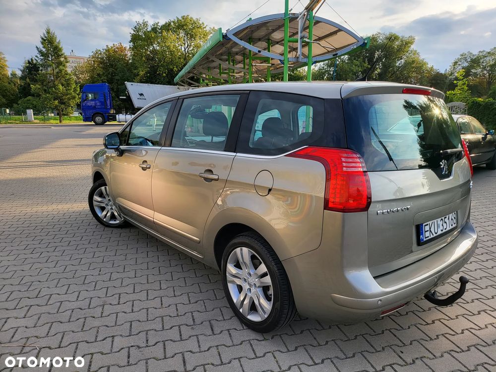Peugeot 5008 1.6 THP Allure 7os - 11