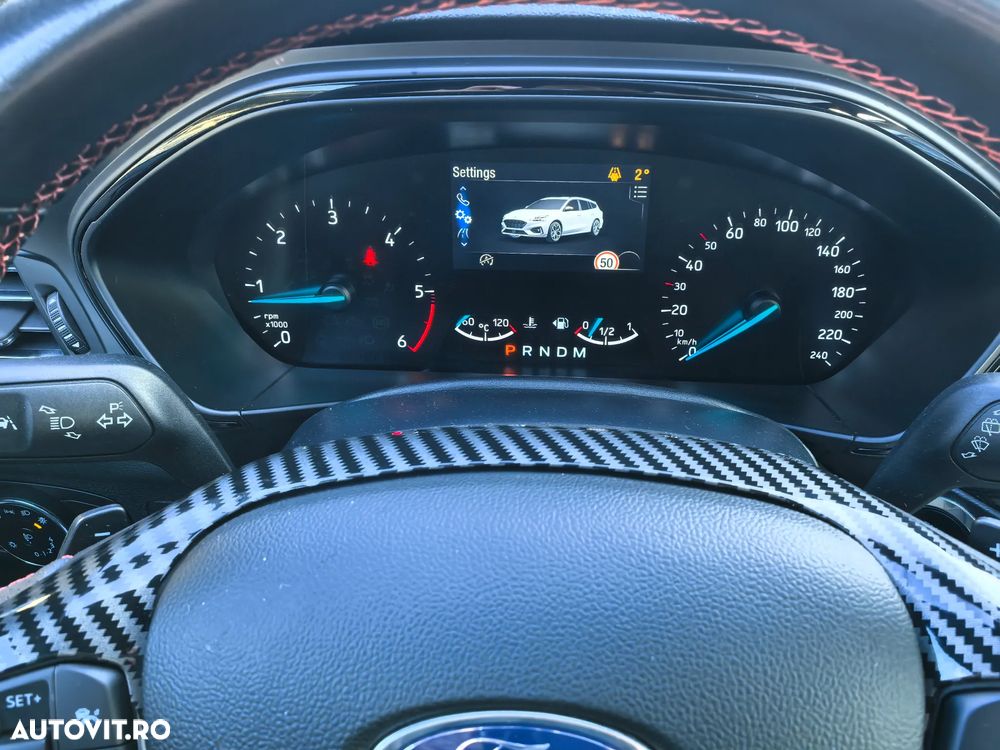 Ford Focus Turnier 1.5 EcoBlue Start-Stopp-System Aut. ST-LINE - 19