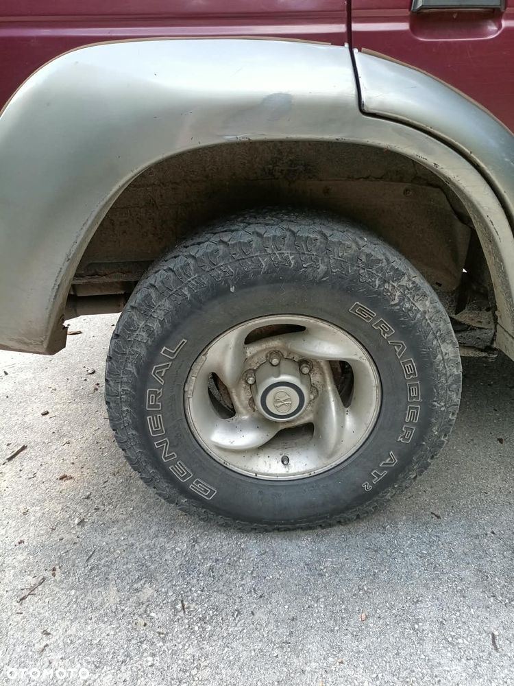 Hyundai Galloper LWB7 3.0 V6 - 23