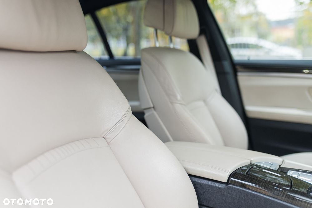 BMW Seria 5 520d xDrive Luxury Line - 23