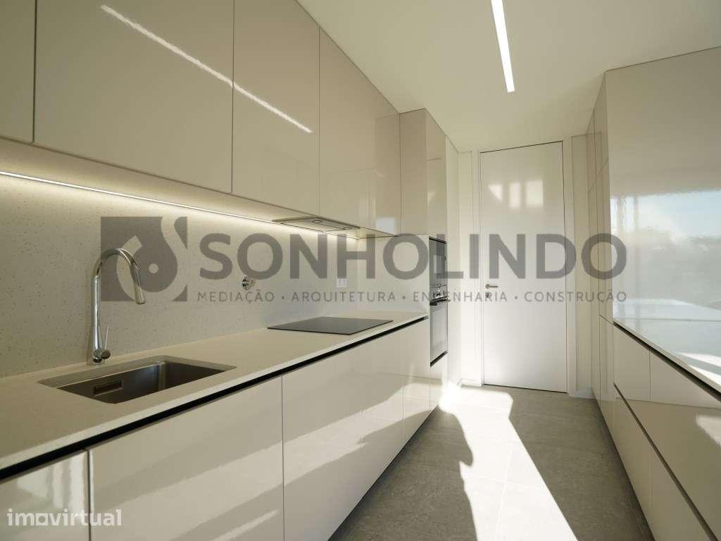 Apartamento T1 novo com varanda de 16m2, exposição solar poente, ga... - Grande imagem: 3/28