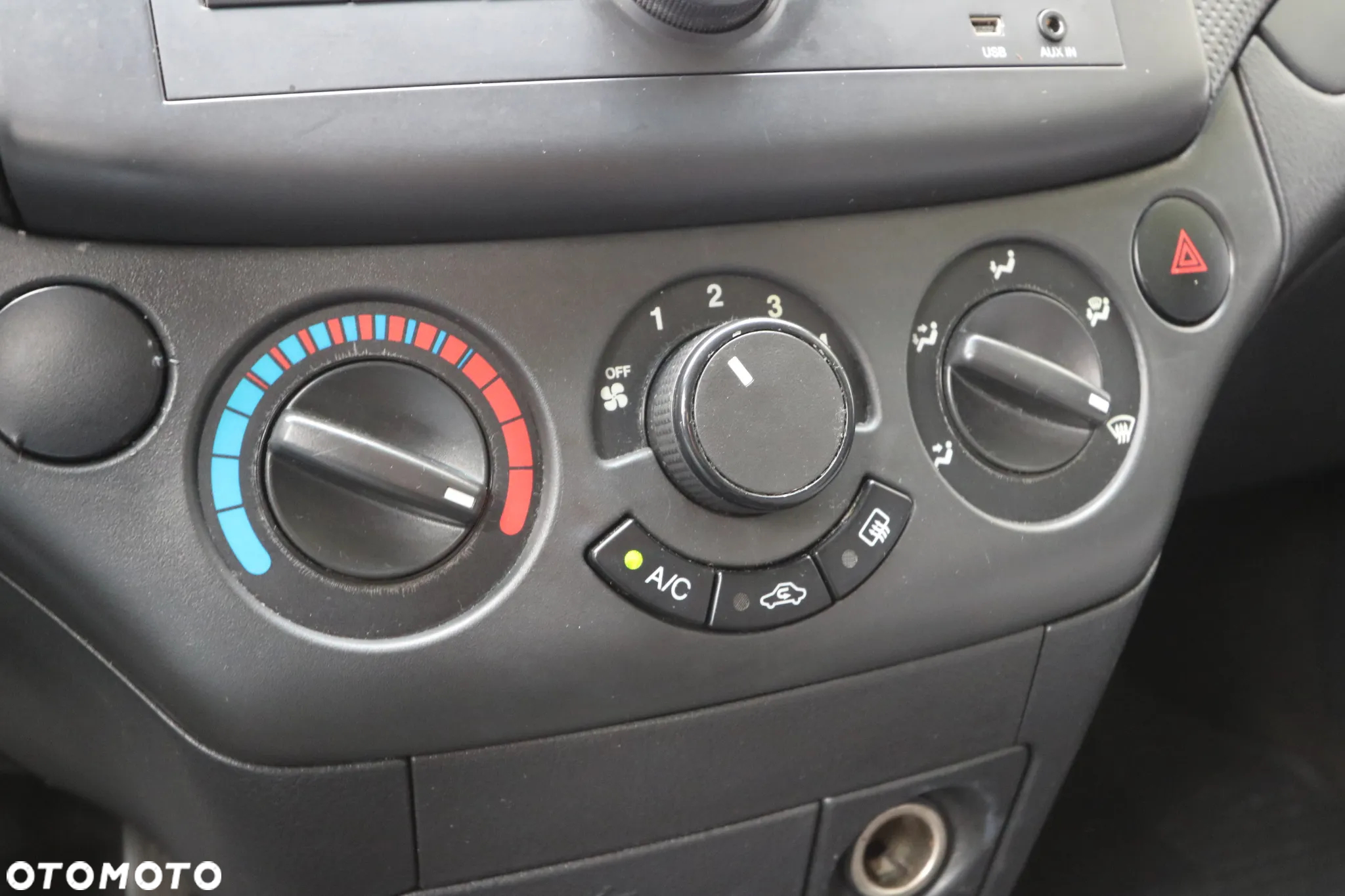 Chevrolet Aveo 1.2 16V LS - 12