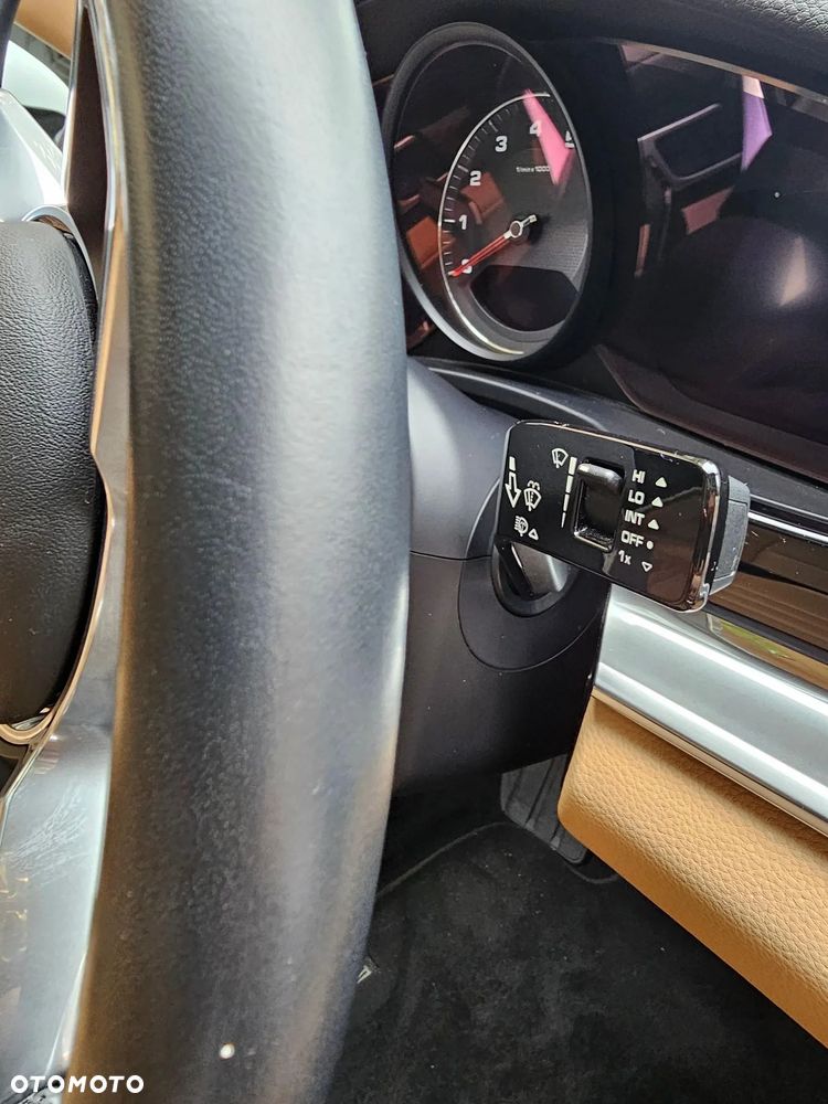 Porsche Panamera 4S - 14