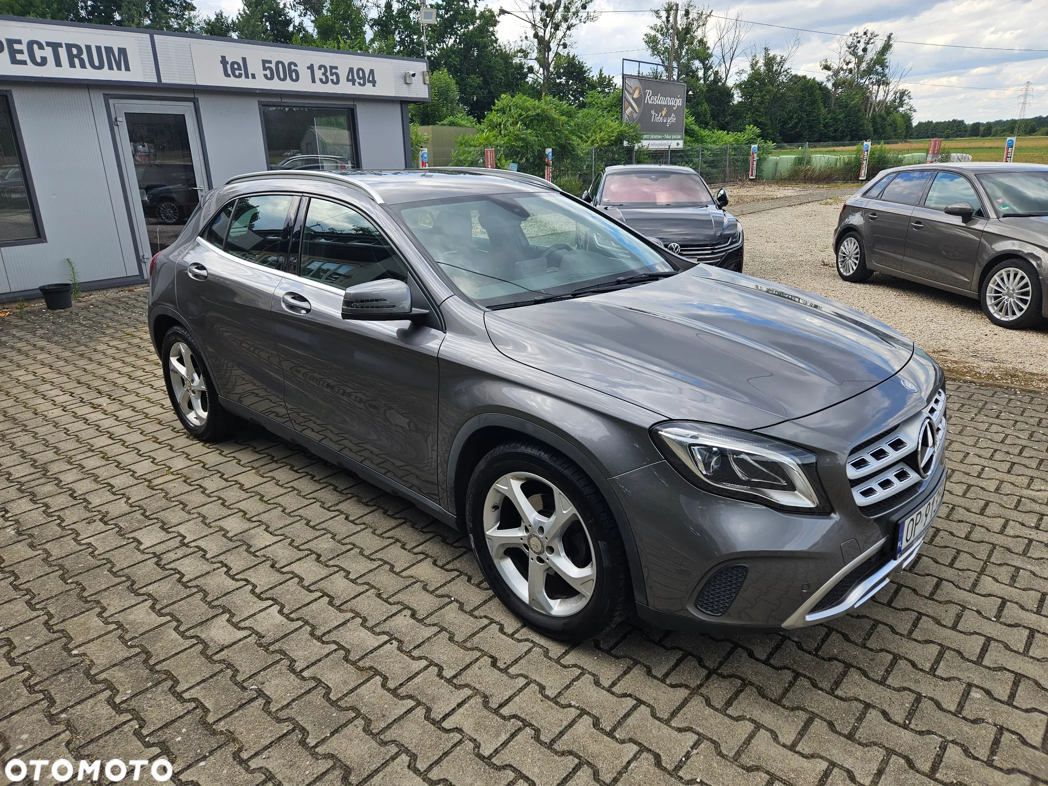 Mercedes-Benz GLA 180 UrbanStyle Edition - 4