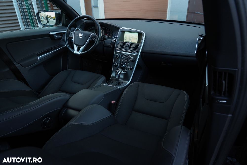 Volvo XC 60 D5 AWD Aut. Summum - 9