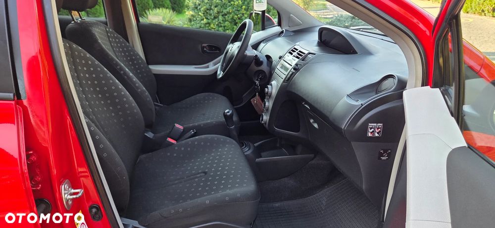 Toyota Yaris 1.3 Luna A/C - 9