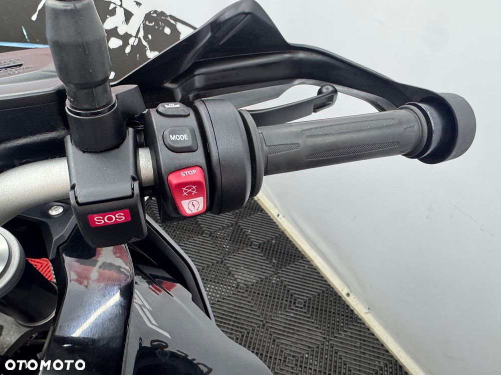 BMW XR - 28