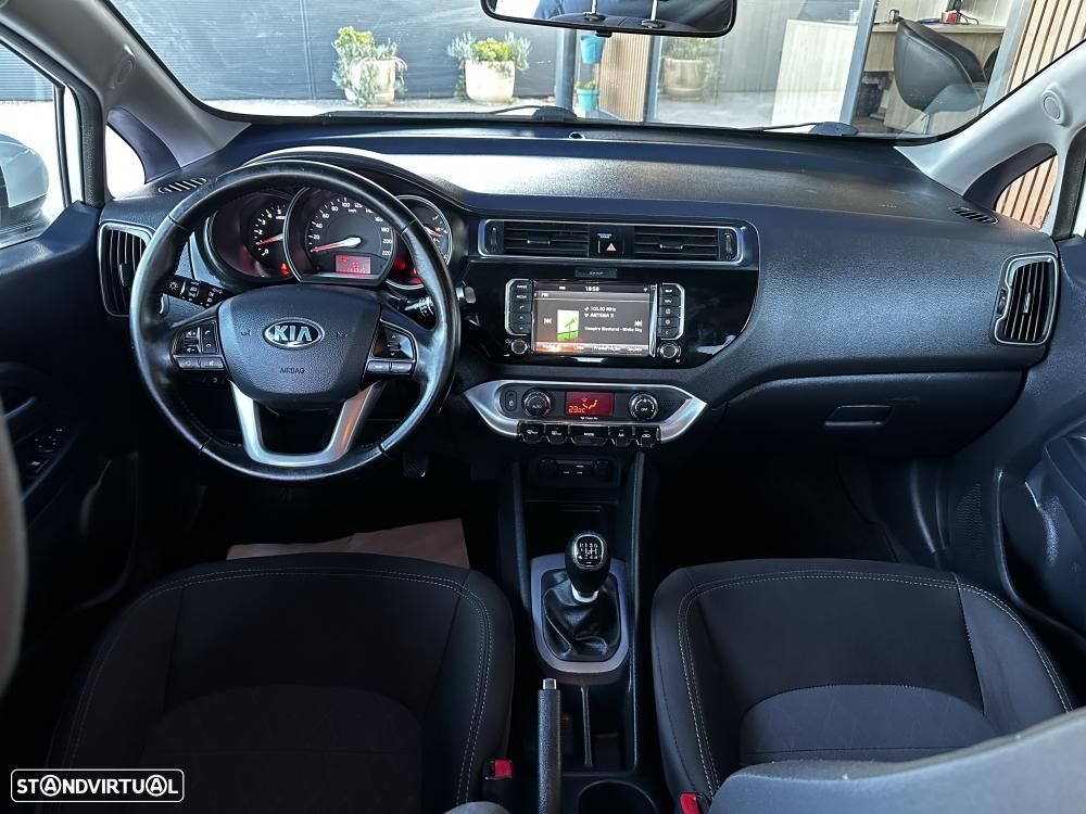 Kia Rio 1.1 CRDi EX ISG - 29
