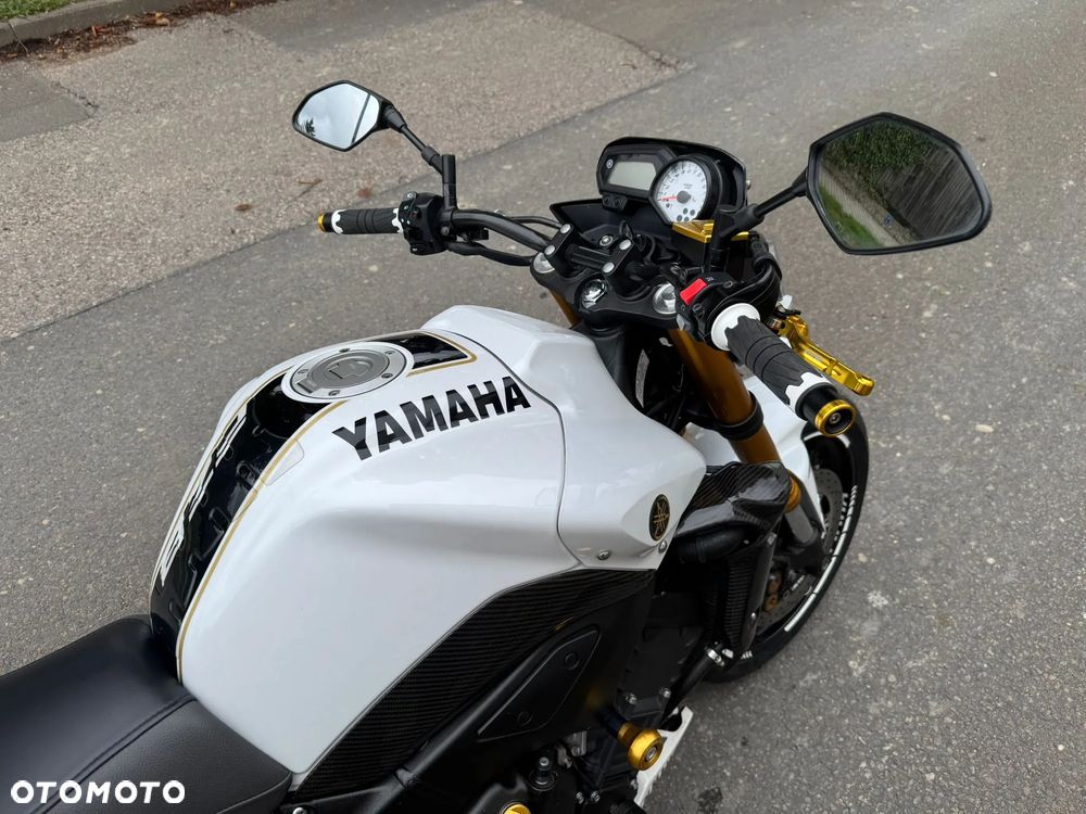 Yamaha FZ8 - 5