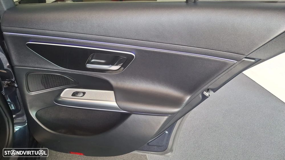 Mercedes-Benz E 220 - 21