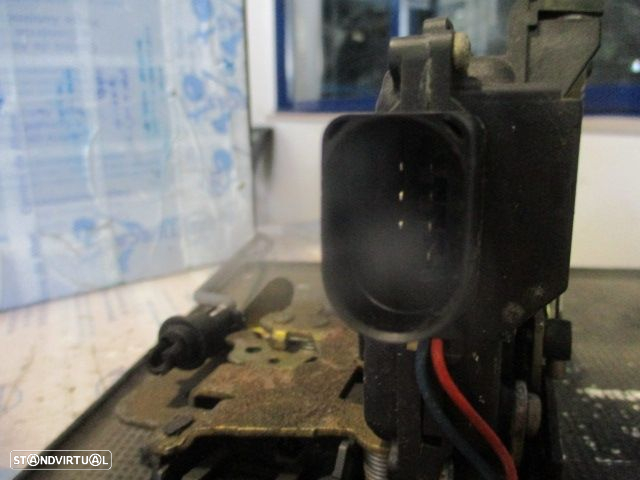 Fecho 4B1837016E AUDI A4 B6 2003 2.5TDI 4X4 180CV 4P PRETO FDRT 7 PINOS - 3