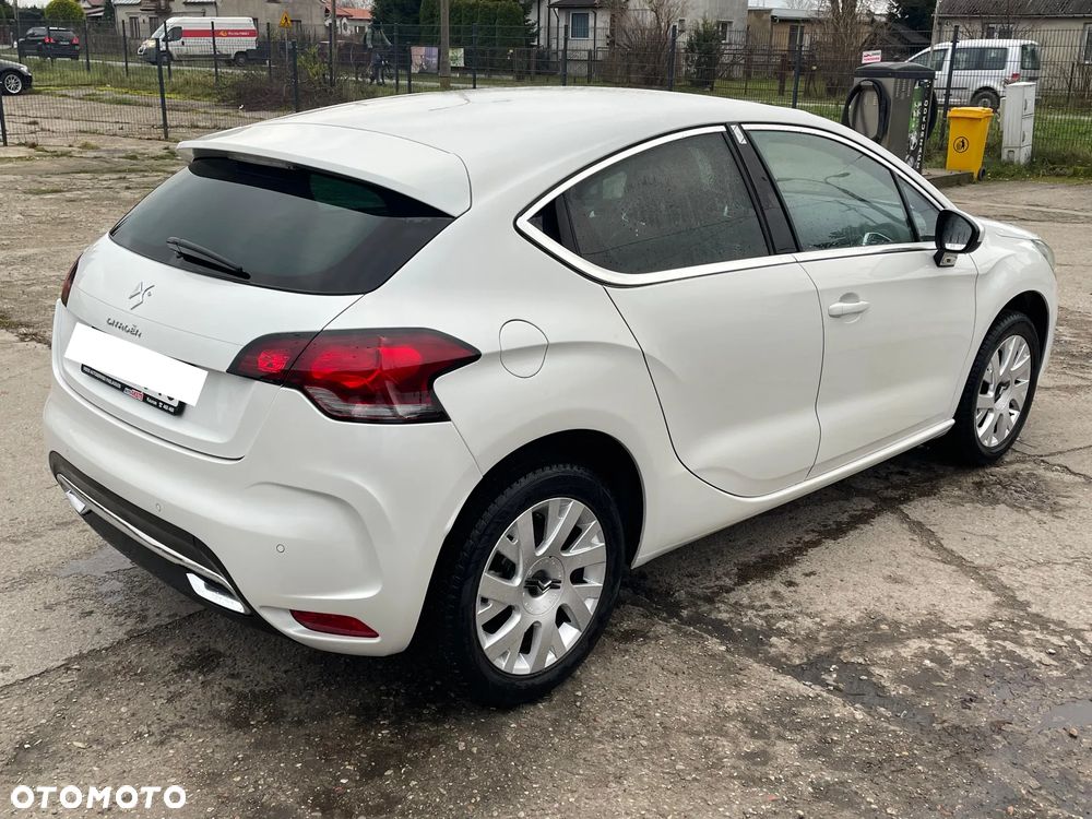 Citroën DS4 THP 160 Automatik SoChic - 3