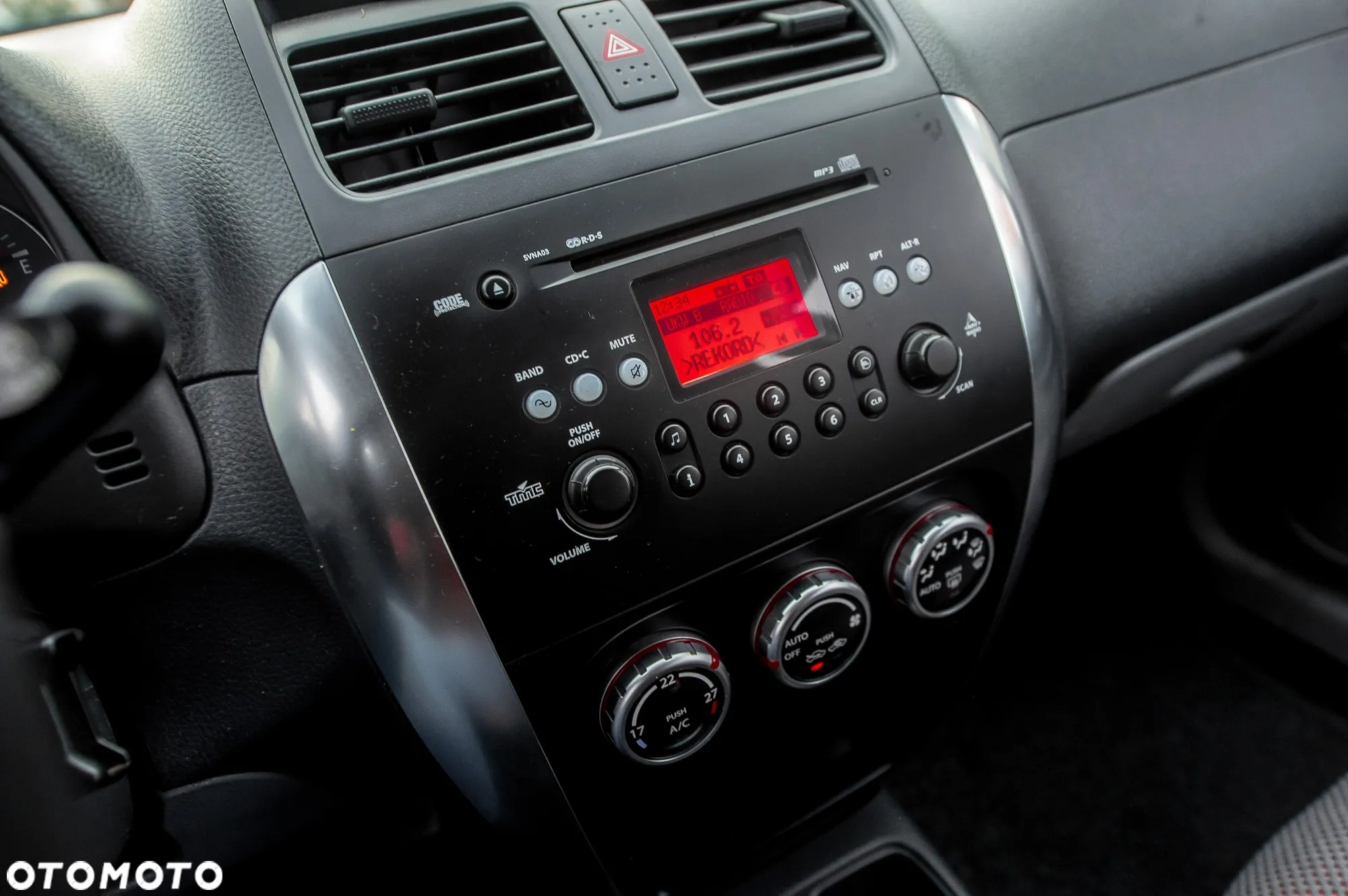 Suzuki SX4 1.6 GS / Premium - 27