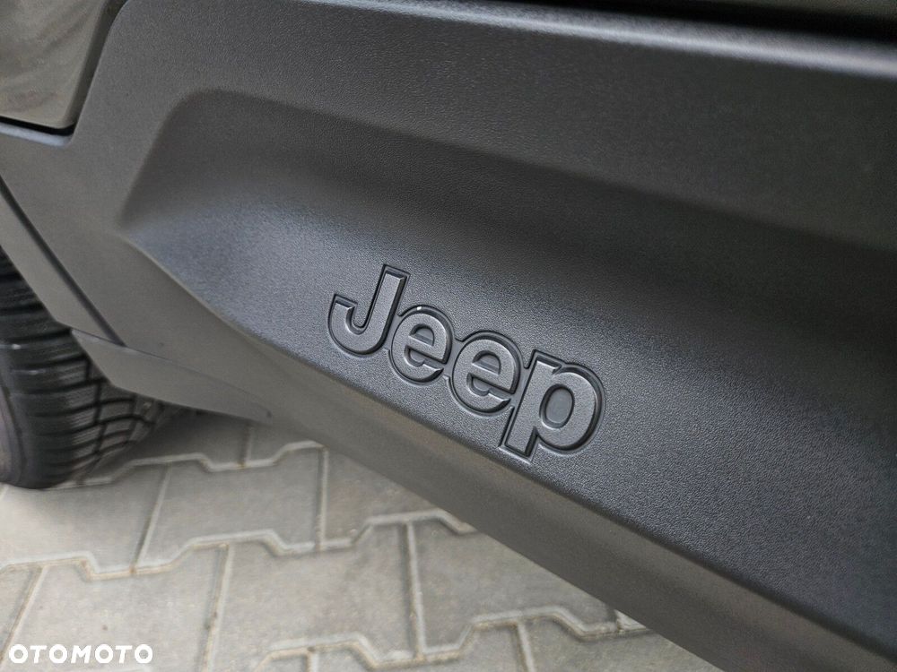 Jeep Avenger 1.2 GSE T3 Altitude Winter Edition FWD - 13