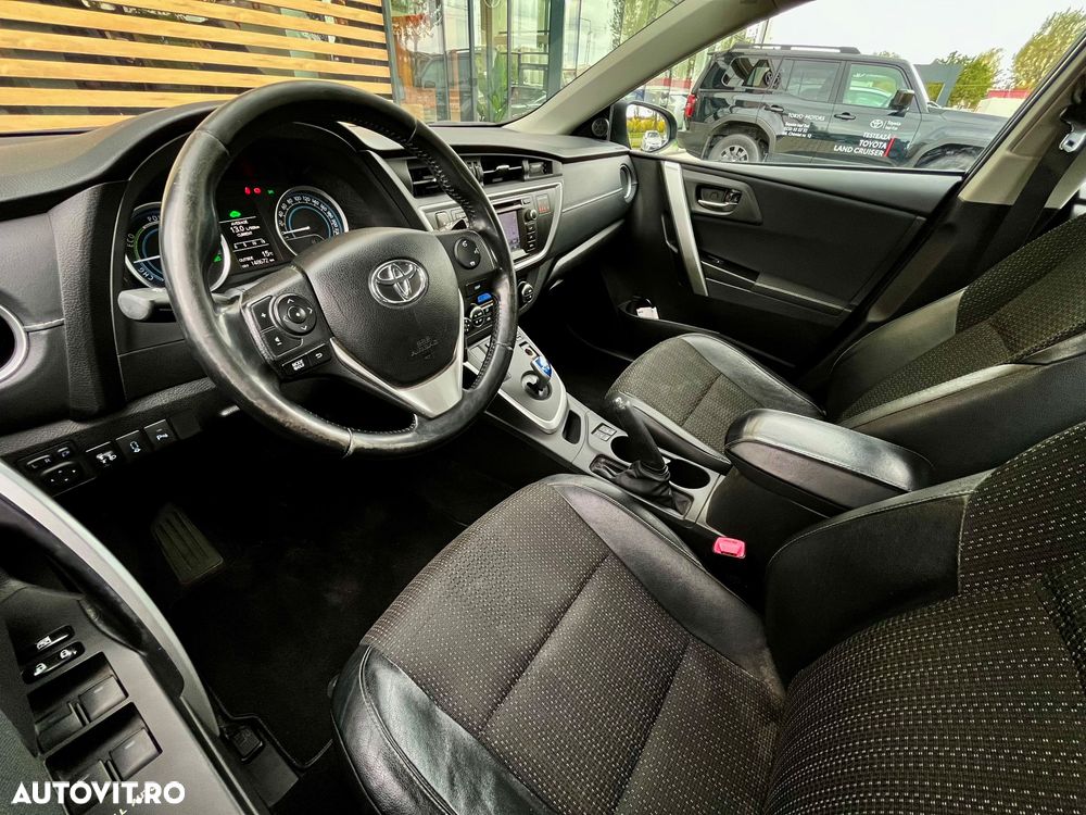 Toyota Auris - 10