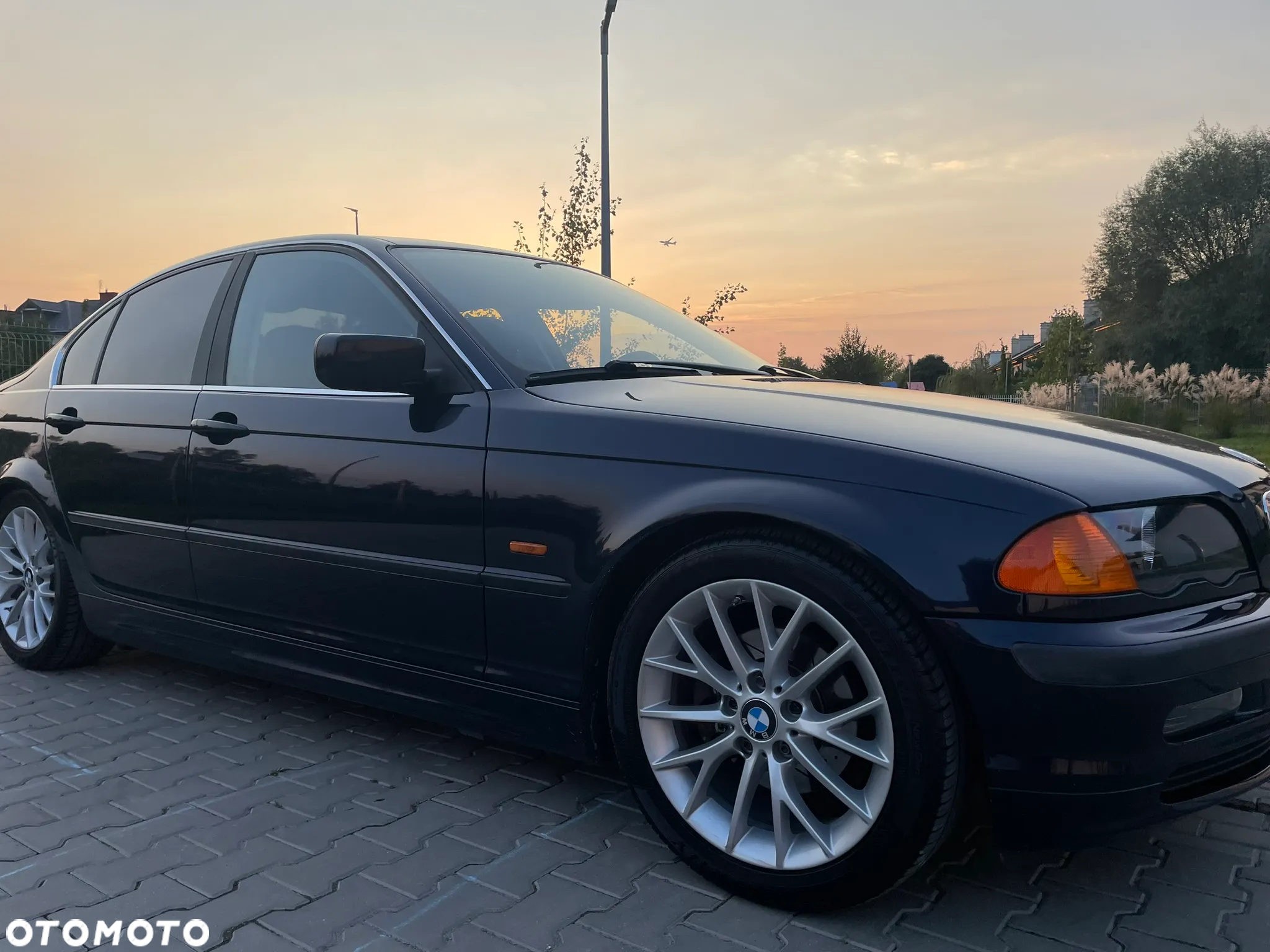 BMW Seria 3 320i - 5