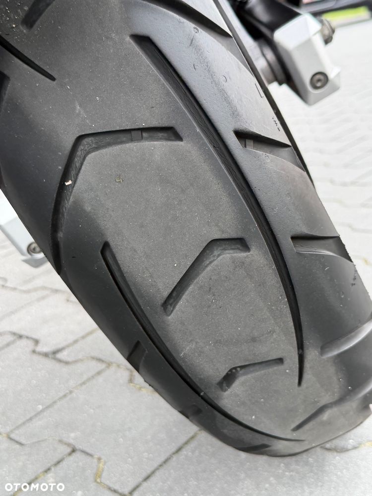 Suzuki V-STROM - 11