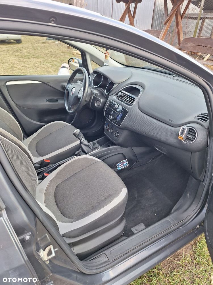 Fiat Punto 1.4 Easy Pakiet Easy Plus S&S - 26
